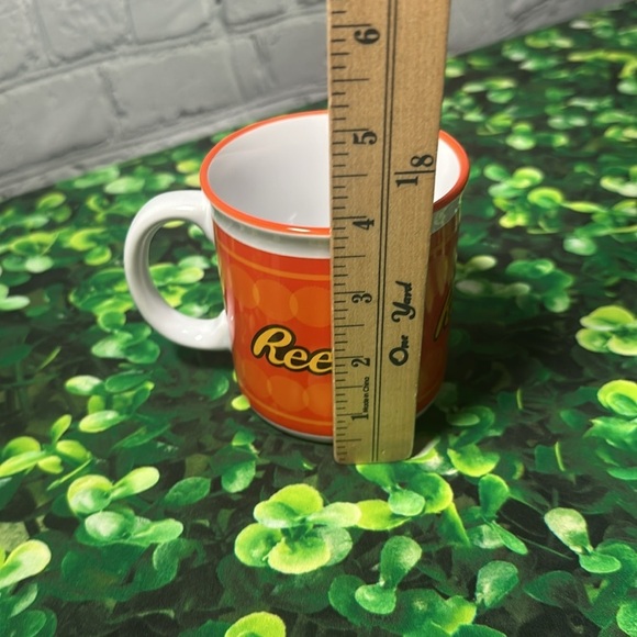 Reese’s Coffee Mug Orange Licensed Product - Picture 9 of 9